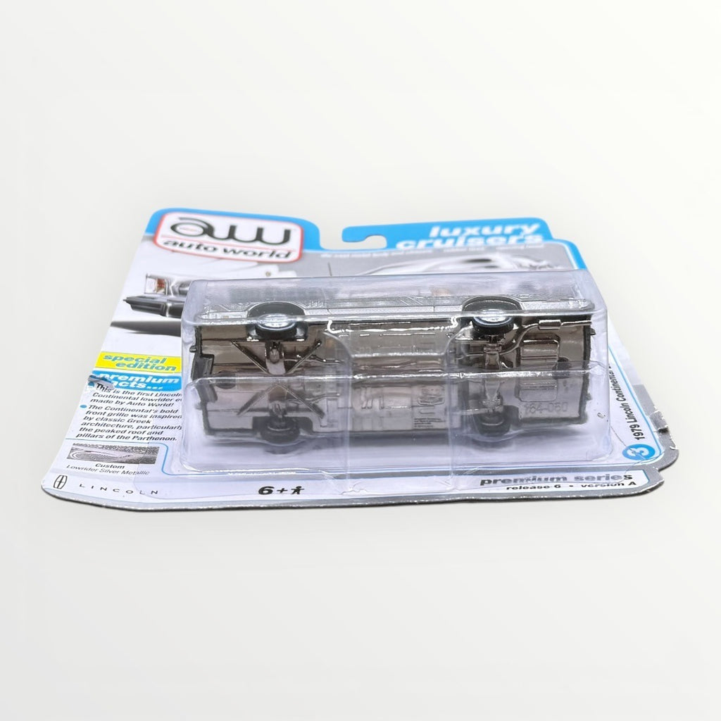 Auto World 1979 Lincoln Continental Lowrider Silver Metallic 1:64 True Scale